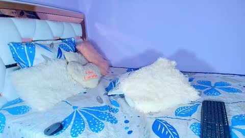 Snapshot of julieth_rossi chatting on 18, 9, 2025 julieth rossi online show from 18, 9, 2025