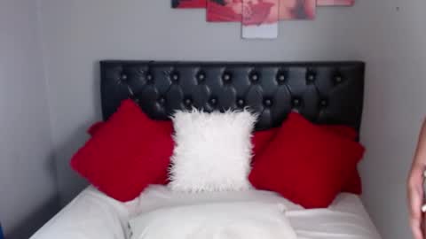 Snapshot of julietha_fox chatting on 5, 3, 2025 julietha fox online show from 5, 3, 2025