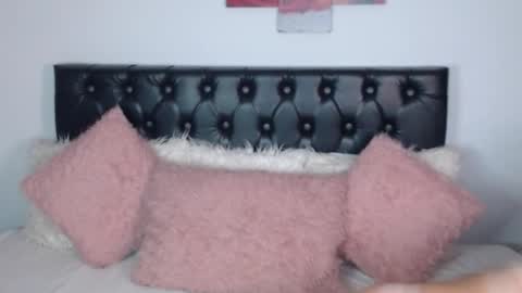 Snapshot of julietha_fox chatting on 19, 9, 2025 julietha fox online show from 19, 9, 2025