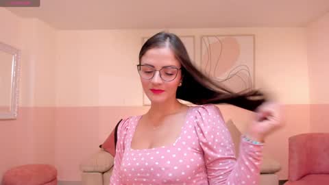 Snapshot of juliettabasset chatting on 31, 1, 2025 JULIETTA online show from 31, 1, 2025