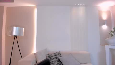 Snapshot of juliettabasset chatting on 10, 2, 2025 JULIETTA online show from 10, 2, 2025