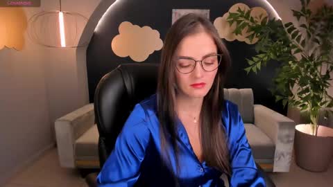 Snapshot of juliettabasset chatting on 11, 2, 2025 JULIETTA online show from 11, 2, 2025