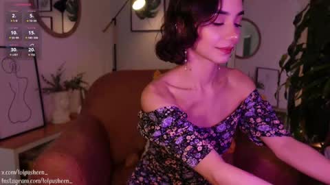 Snapshot of juliette_dee chatting on 3, 2, 2025 Juliette Dee online show from 3, 2, 2025