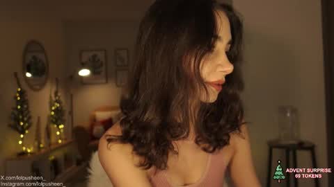 Snapshot of juliette_dee chatting on 2, 12, 2025 Juliette Dee online show from 2, 12, 2025