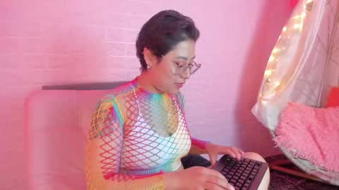 Snapshot of juliexxxtasy chatting on 25, 10, 2025 Julieta online show from 25, 10, 2025