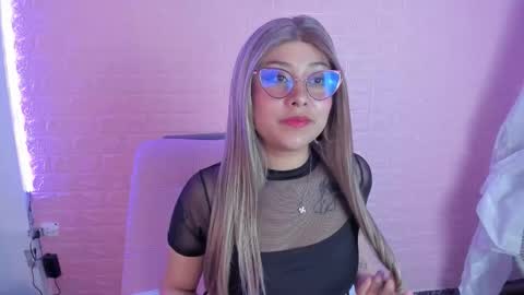 Snapshot of juliexxxtasy chatting on 28, 11, 2025 Julieta online show from 28, 11, 2025