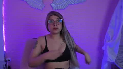 Snapshot of juliexxxtasy chatting on 1, 12, 2025 Julieta online show from 1, 12, 2025