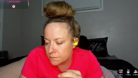 Juli Monroe online show from 17, 12, 2025