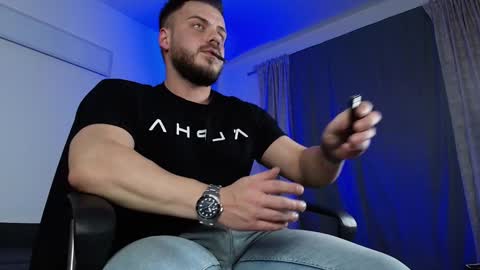 JULiUS   online show from 28, 1, 2025