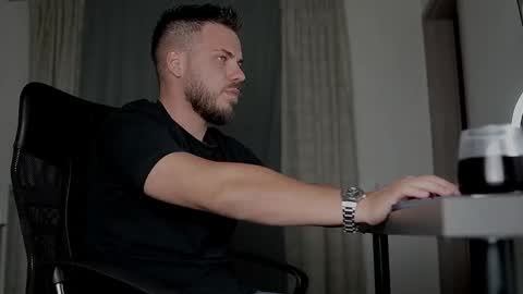 JULiUS   online show from 1, 10, 2025