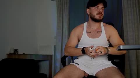 JULiUS   online show from 22, 10, 2025