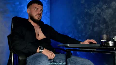 JULiUS   online show from 16, 1, 2026