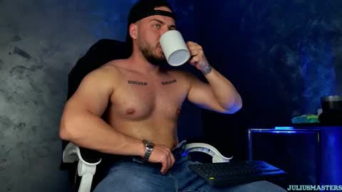 JULiUS   online show from 26, 3, 2026