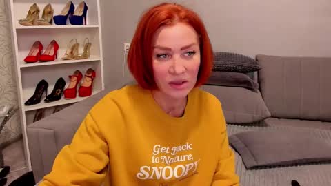 jullia_moor online show from 3, 2, 2026