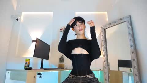 Snapshot of jullian_ricci chatting on 9, 5, 2026 jullian online show from 9, 5, 2026