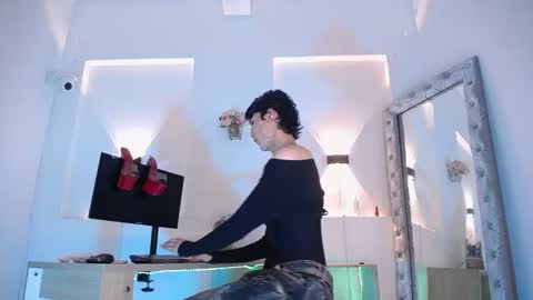 Snapshot of jullian_ricci chatting on 16, 5, 2026 jullian online show from 16, 5, 2026