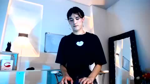 jullian online show from 16, 7, 2026