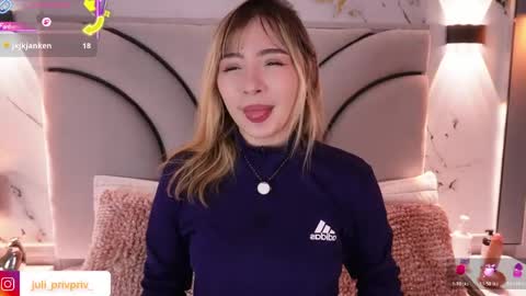 jullianapriv_ online show from 8, 4, 2026