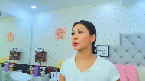 Julieta Reyes   online show from 10, 9, 2025