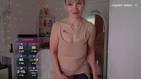 Snapshot of julvilnet chatting on 27, 2, 2025 Julia online show from 27, 2, 2025