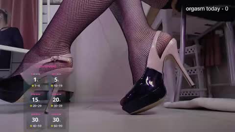 Snapshot of julvilnet chatting on 6, 3, 2025 Julia online show from 6, 3, 2025