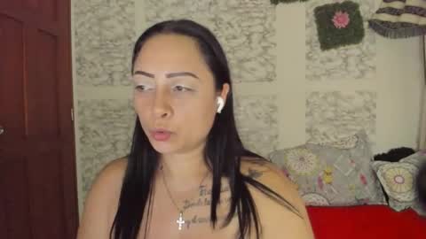 Snapshot of julybravo chatting on 10, 5, 2026 juliana online show from 10, 5, 2026