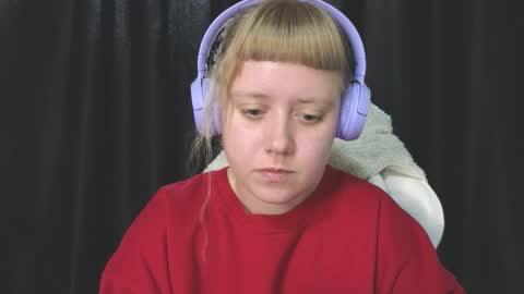 Snapshot of june_shy0 chatting on 14, 9, 2025 June online show from 14, 9, 2025