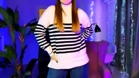 Snapshot of junewoods chatting on 15, 12, 2025 junewoods online show from 15, 12, 2025