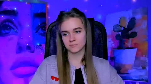 Snapshot of junewoods chatting on 22, 12, 2025 junewoods online show from 22, 12, 2025