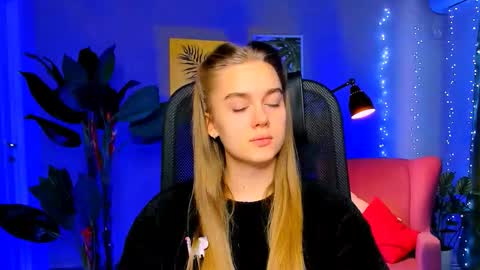 Snapshot of junewoods chatting on 15, 1, 2026 junewoods online show from 15, 1, 2026