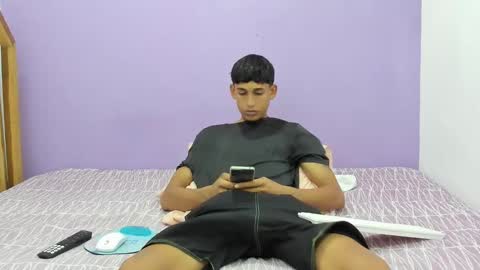 Snapshot of junior_bigcock3 chatting on 22, 1, 2025 junior_bigcock3 online show from 22, 1, 2025