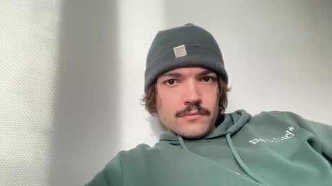 just_a_guy_with_a_big_cock online show from 13, 1, 2026