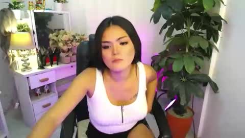 Snapshot of just_aleah chatting on 23, 11, 2025 MY IG aleahgomez17 online show from 23, 11, 2025