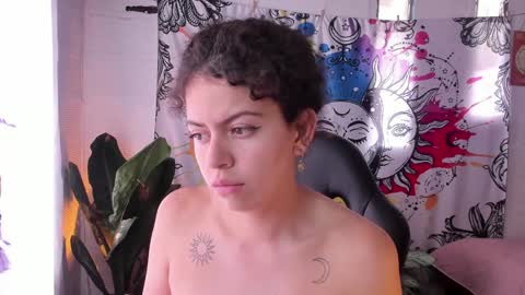 Snapshot of just_katiex chatting on 8, 2, 2025 Sofia online show from 8, 2, 2025