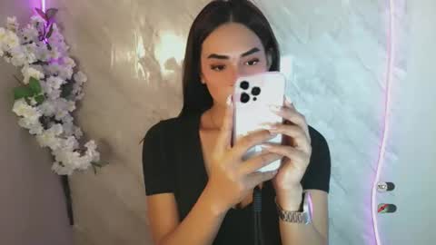 justhewayouare21 online show from 22, 4, 2026