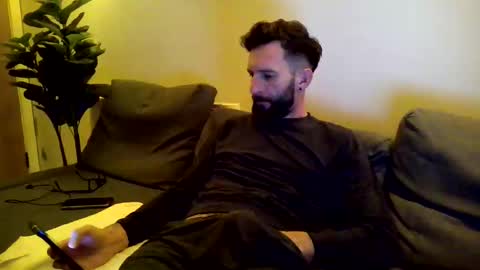 Snapshot of justin_huge chatting on 8, 10, 2025 Justin online show from 8, 10, 2025