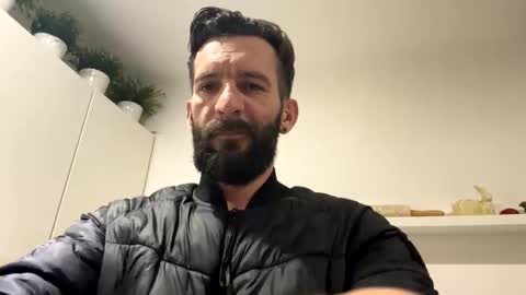 Snapshot of justin_huge chatting on 18, 10, 2025 Justin online show from 18, 10, 2025