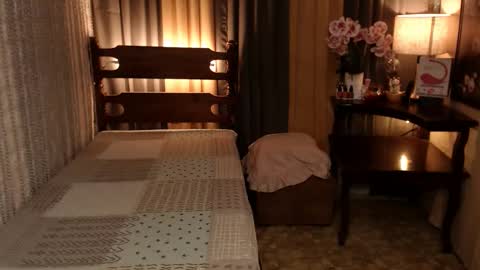 justine_hunk online show from 18, 12, 2024