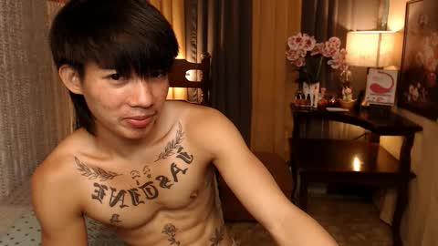 justine_hunk online show from 24, 12, 2024