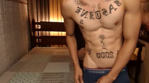 justine_hunk online show from 28, 12, 2024