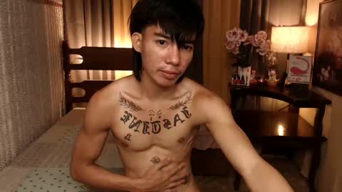 justine_hunk online show from 3, 1, 2025