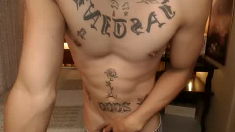 justine_hunk online show from 16, 10, 2025