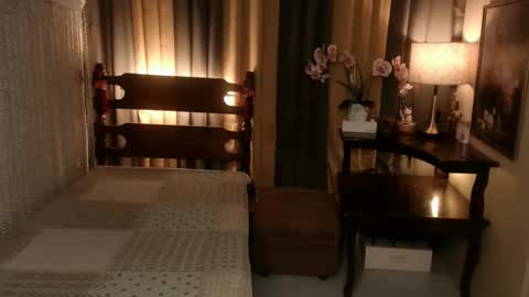 justine_hunk online show from 16, 12, 2025