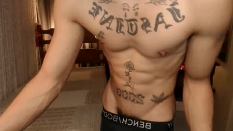 justine_hunk online show from 25, 2, 2026