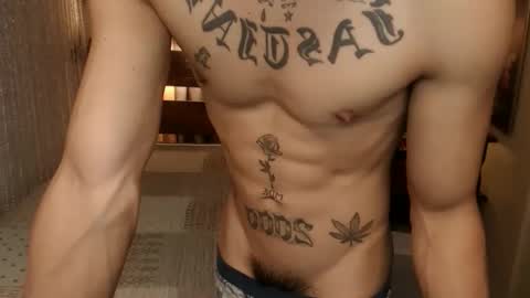 justine_hunk online show from 26, 3, 2026