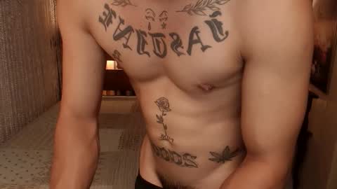 justine_hunk online show from 9, 5, 2026