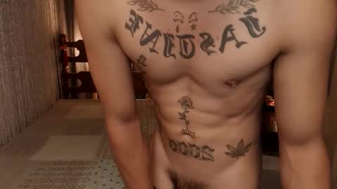 justine_hunk online show from 15, 5, 2026