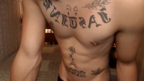 justine_hunk online show from 2, 6, 2026