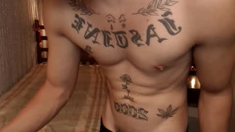 justine_hunk online show from 10, 6, 2026