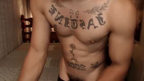 justine_hunk online show from 11, 7, 2026